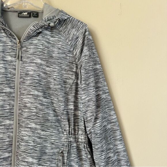 New Balance Women’s Water Resistance Windbreaker Jacket Gray Hoodie Size XL - Picture 3 of 16
